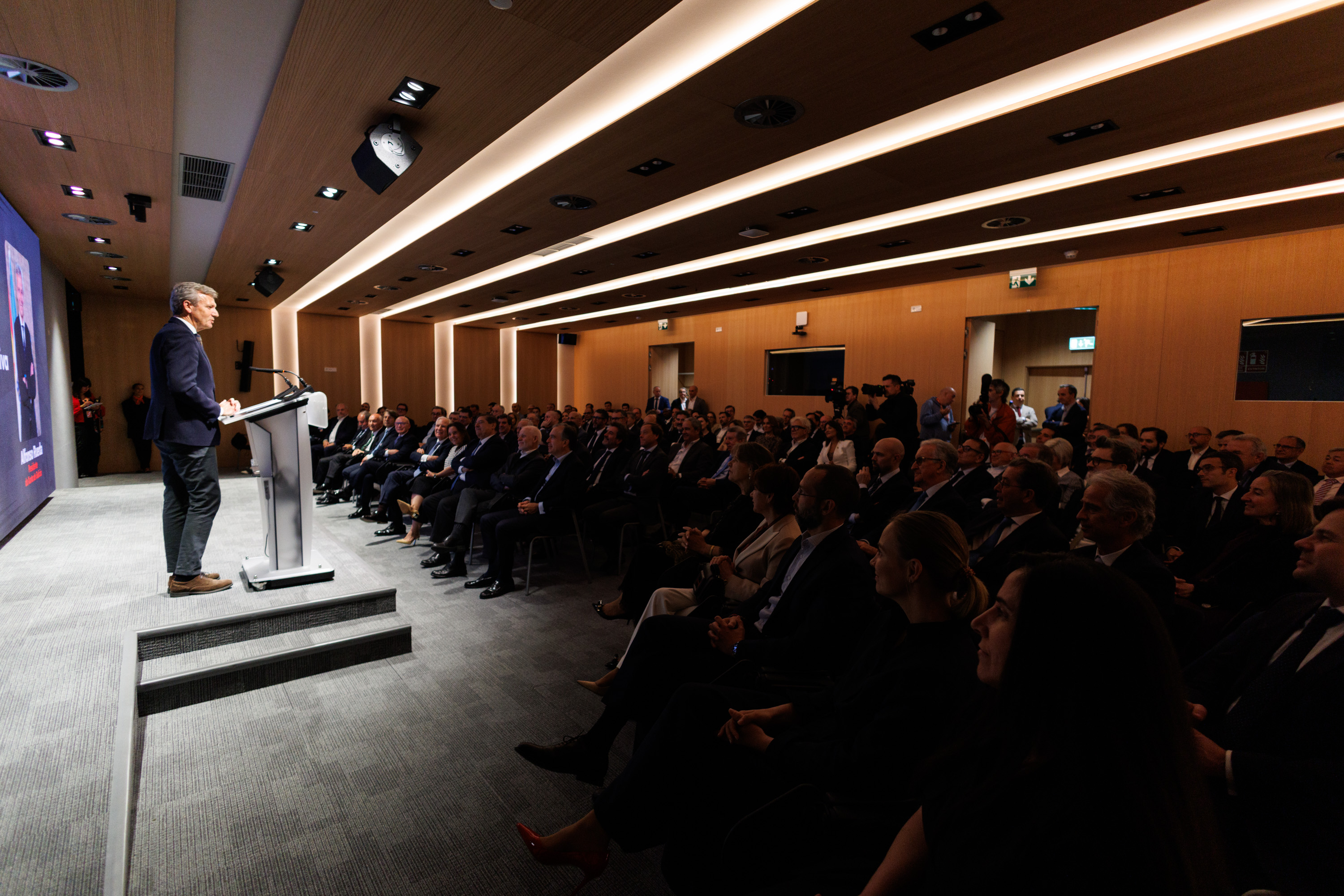 Imaxe asociada a Rueda asiste á inauguración da nova sede de Luckia
